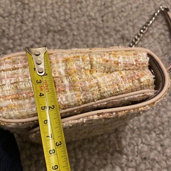 Kate Spade Briar Lane Quilted crossbody bag in perfect condition. New . - Picture 10 of 11